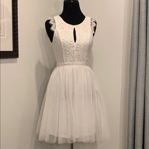 Francesca’s dress color white size XS